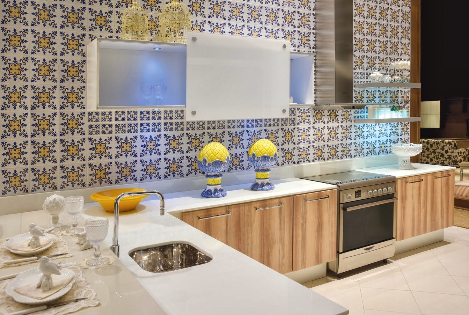 Cozinha com Papel de Parede: 90 Ideias para Mudar a Decoração