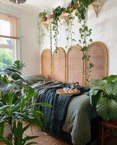 Decoração com plantas na parede Quarto