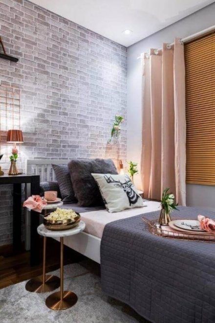 Quarto de casal simples decorado Feminino Jovem