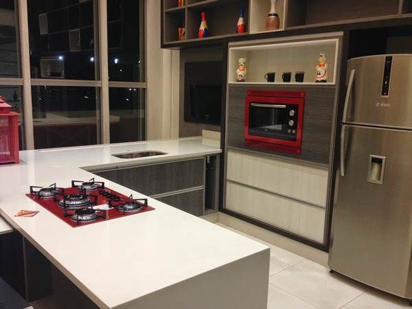  Cozinha com cooktop Vermelho
