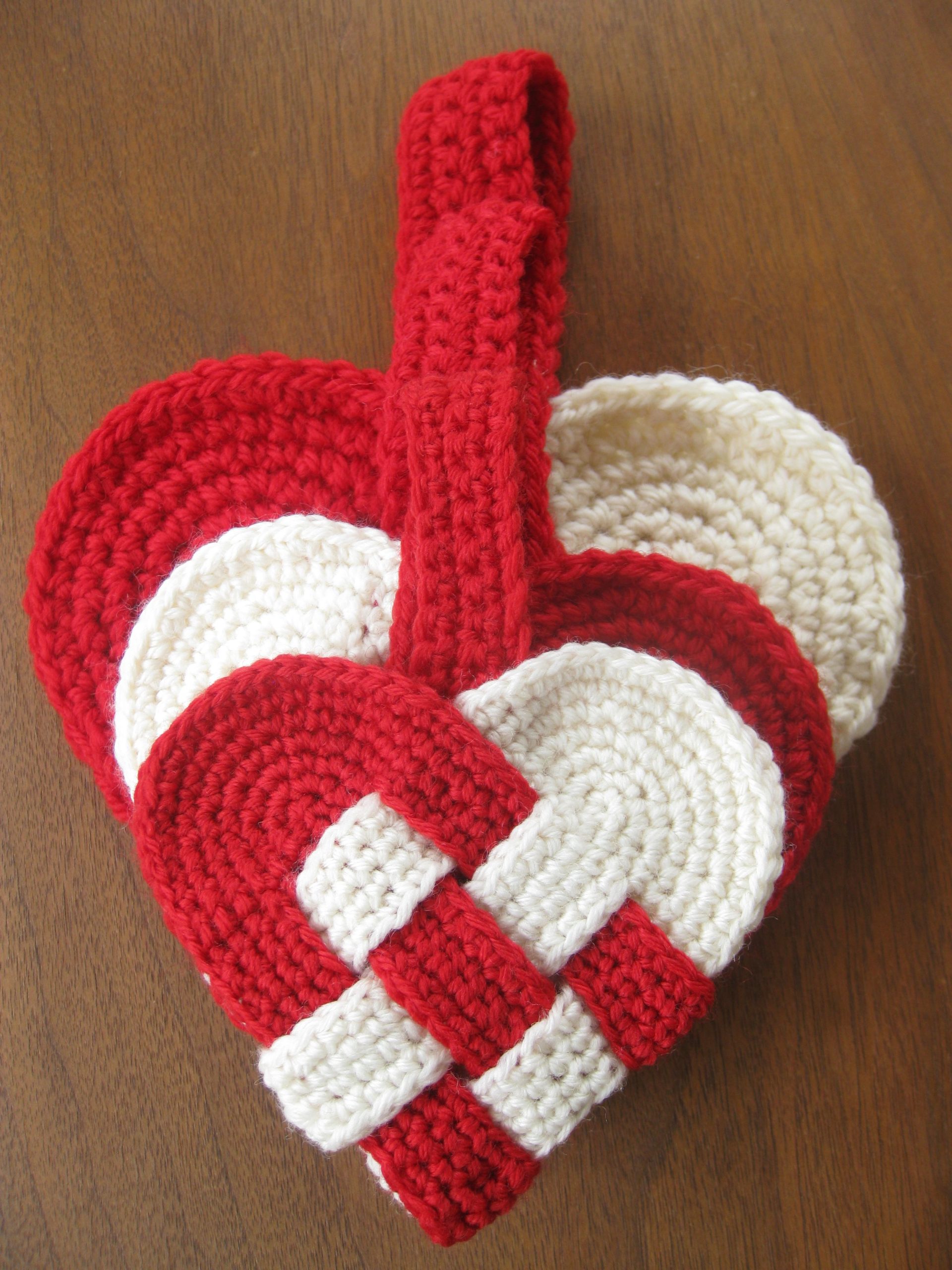 Porta-guardanapos de crochê Coração