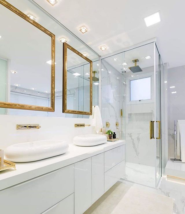 Banheiro de Luxo Branco