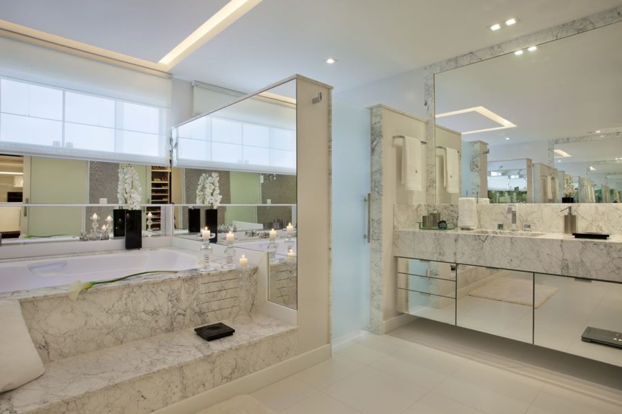 Banheiro de Luxo Branco
