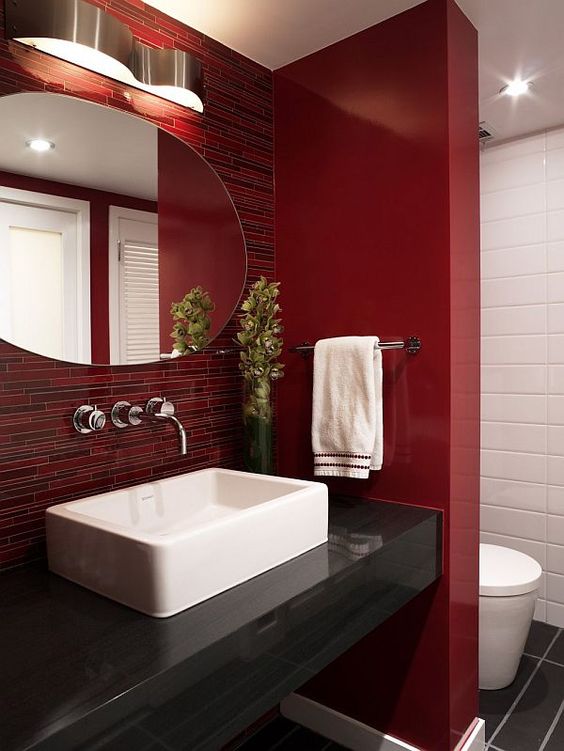 Banheiro vermelho E preto