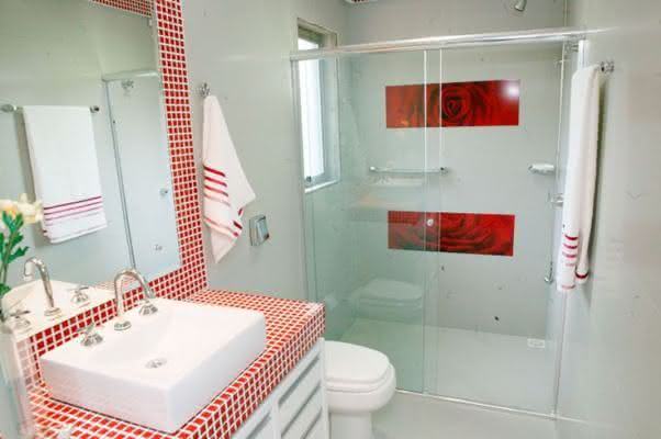 Banheiro vermelho Detalhes