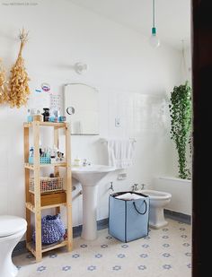 Como decorar banheiro pequeno Antigo e pequeno